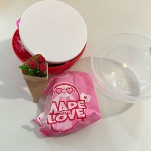 RARE Miniverse valentines roses!